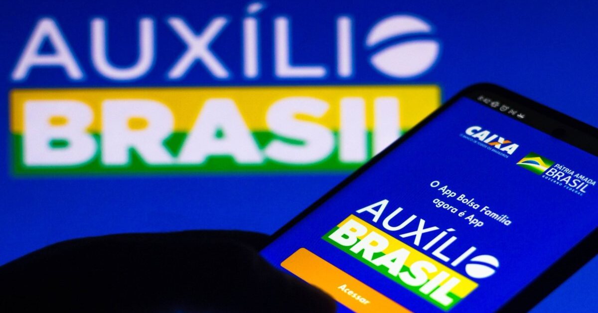 Read more about the article Auxílio Brasil: demanda aumenta e fila já tem 2,78 milhões de famílias